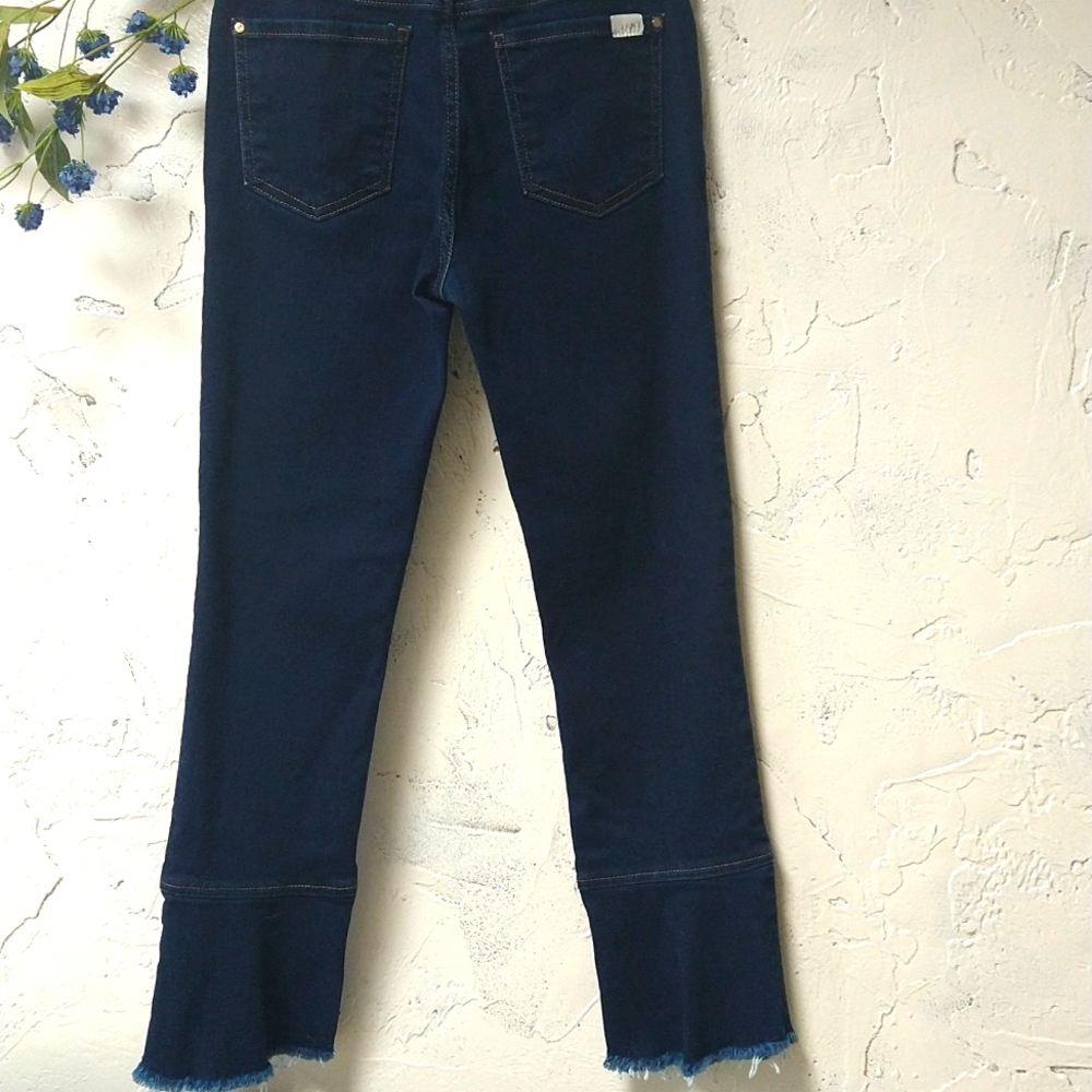 Jen 7 Jeans - Picture 7 of 9